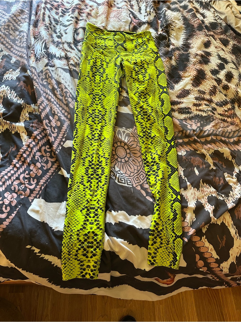 Noli Neon Yellow Snake Print Leggings